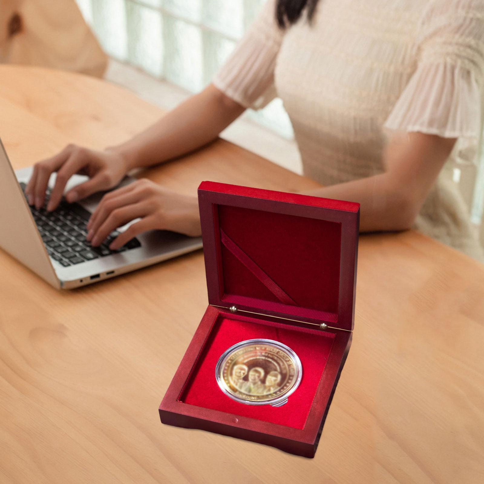 Collectors Coins Jewelry & Watches Of Smithtown Photos - Vitrinekast, houten displaystandaard voor ornamenten, medaillepresentatiebox